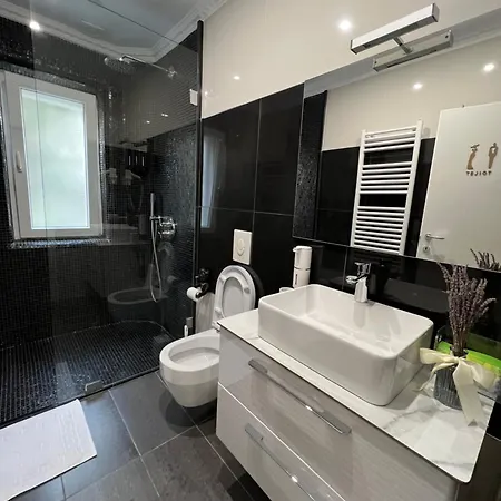 Emar Luxury Apartment